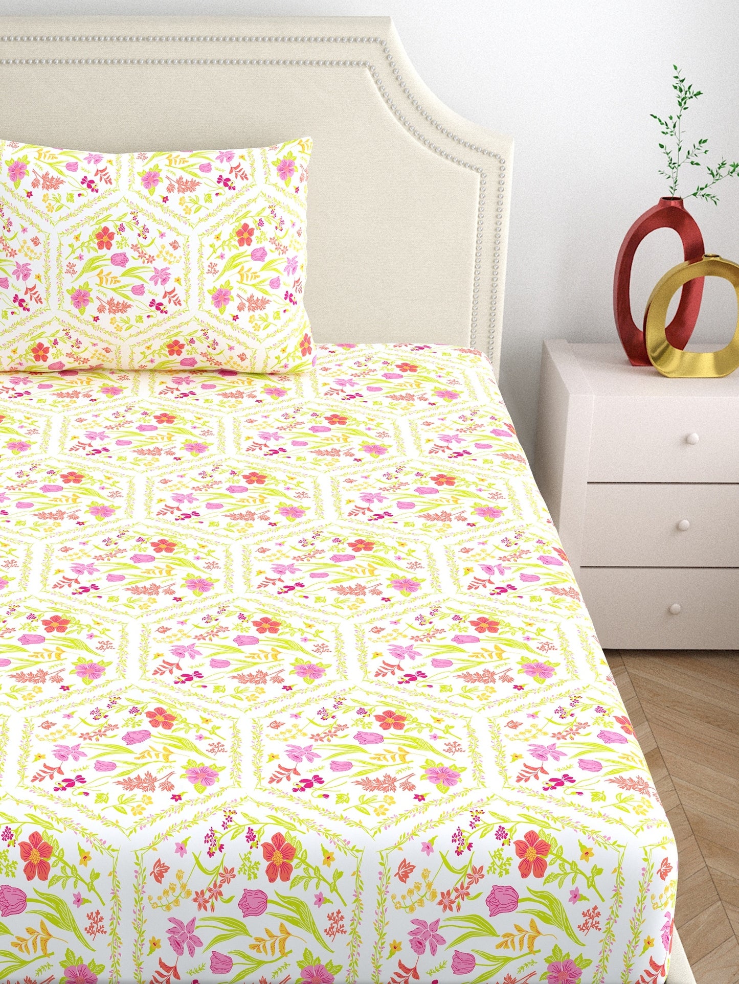 Dreamscape 100% Cotton Floral Bedsheet Set | 140 TC | Pink