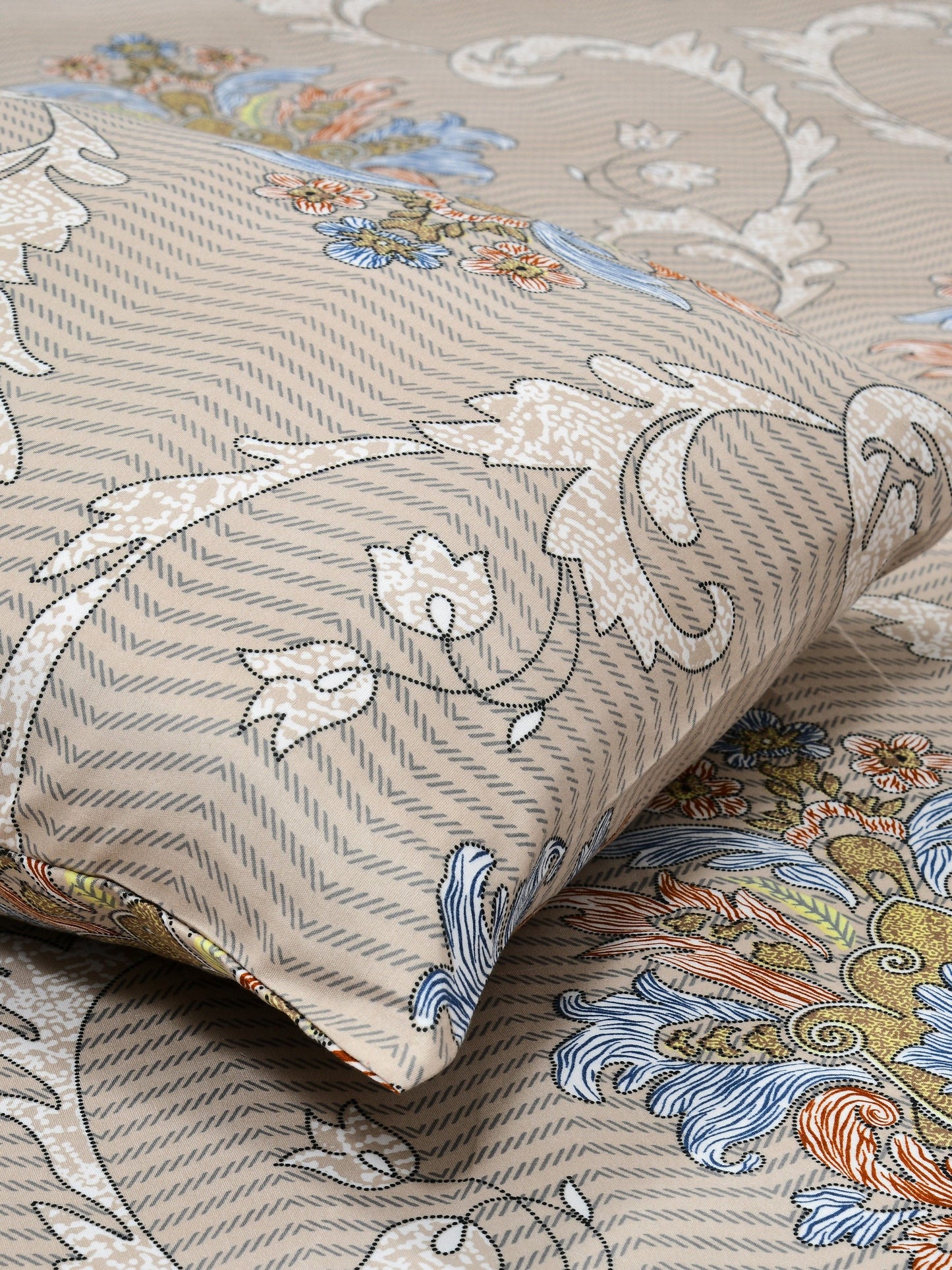 Dreamscape Wrinkle Free Floral Bedsheet Set | 120 GSM | Beige