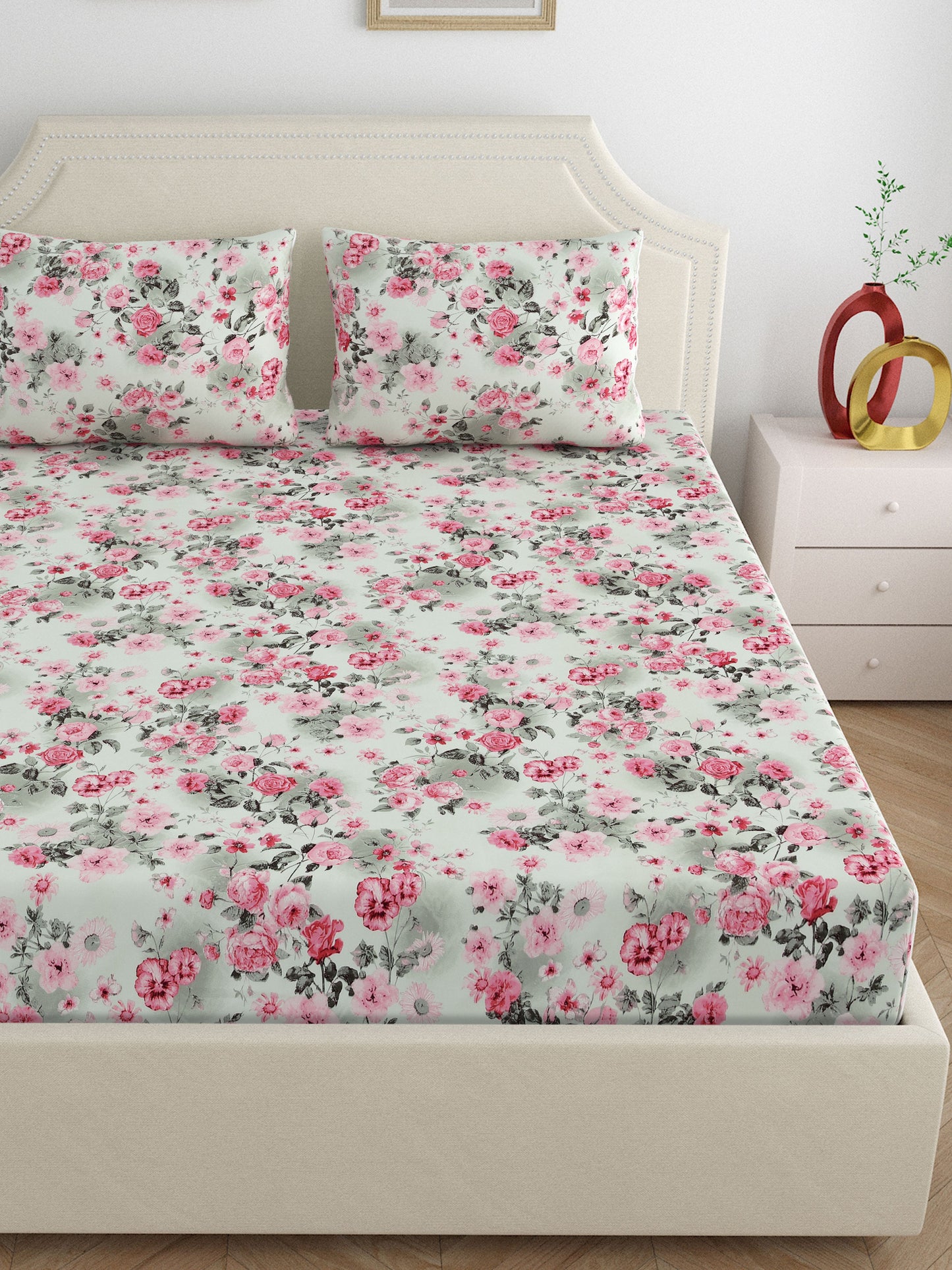 Dreamscape Wrinkle Free Floral Bedsheet Set | 120 GSM | Pink