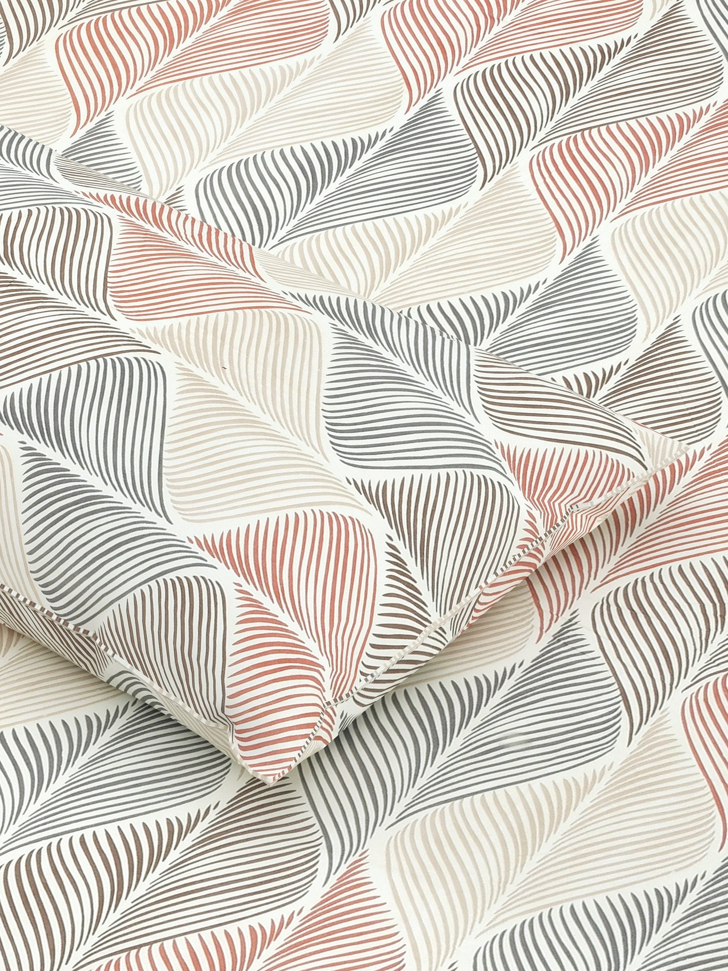 Home Ecstasy Wrinkle Free Abstract Bedsheet Set | 140 GSM | Multi