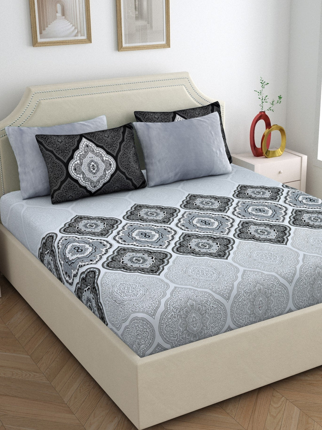 Home Ecstasy 100% Cotton 140TC Double Premium Bedsheets with 4 Pillow Covers