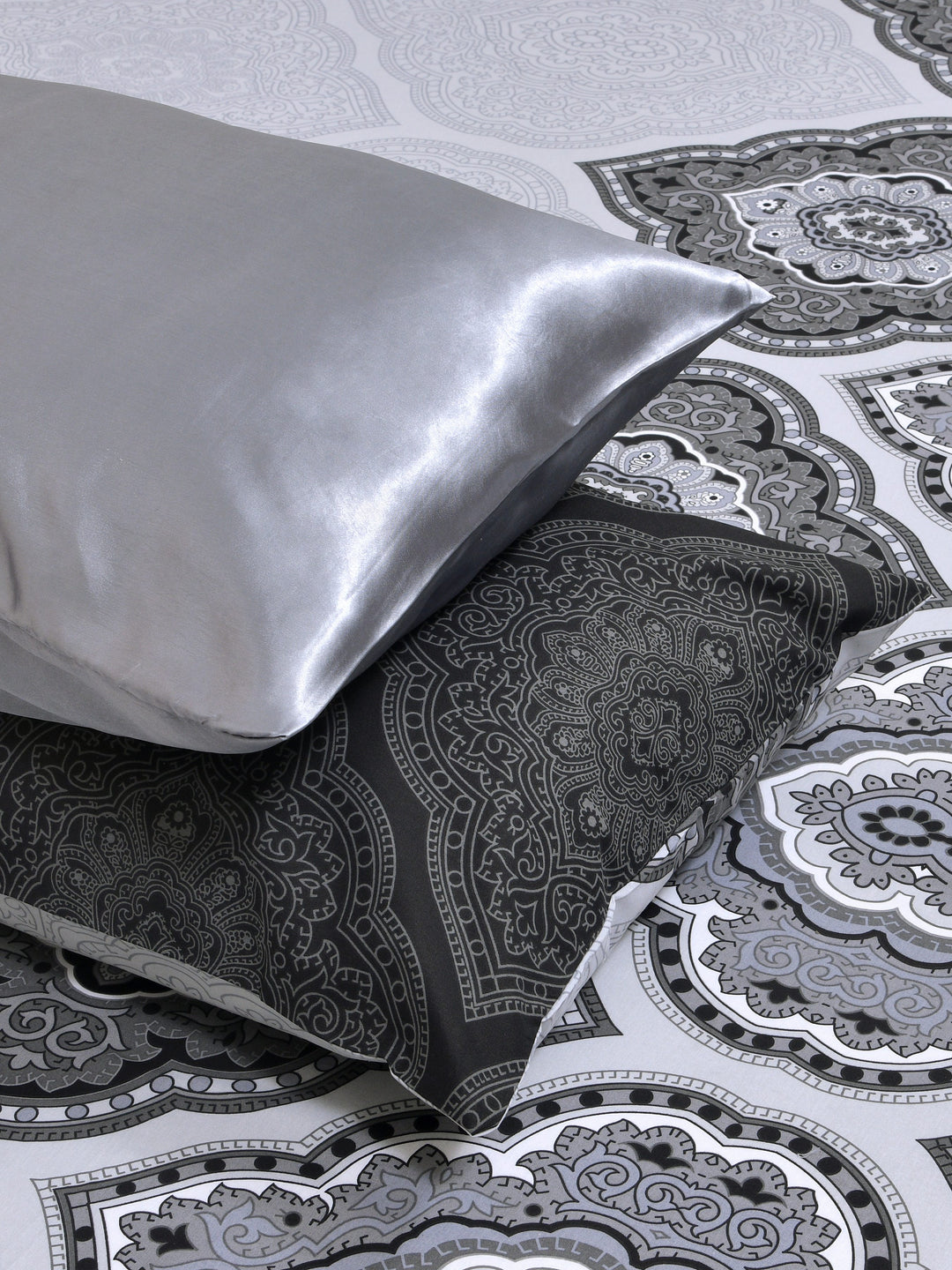 Home Ecstasy 100% Cotton 140TC Double Premium Bedsheets with 4 Pillow Covers