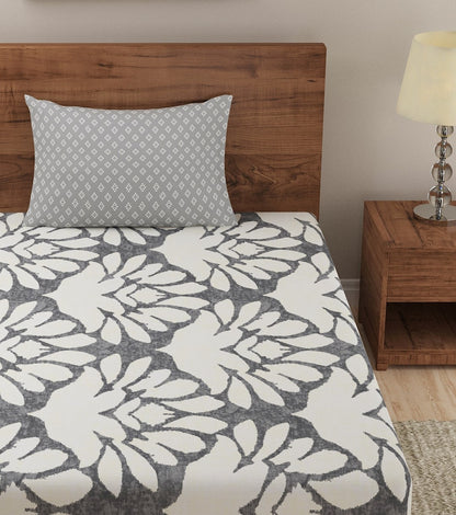 Dreamscape 100% Cotton Floral Bedsheet Set | 140 TC | Grey