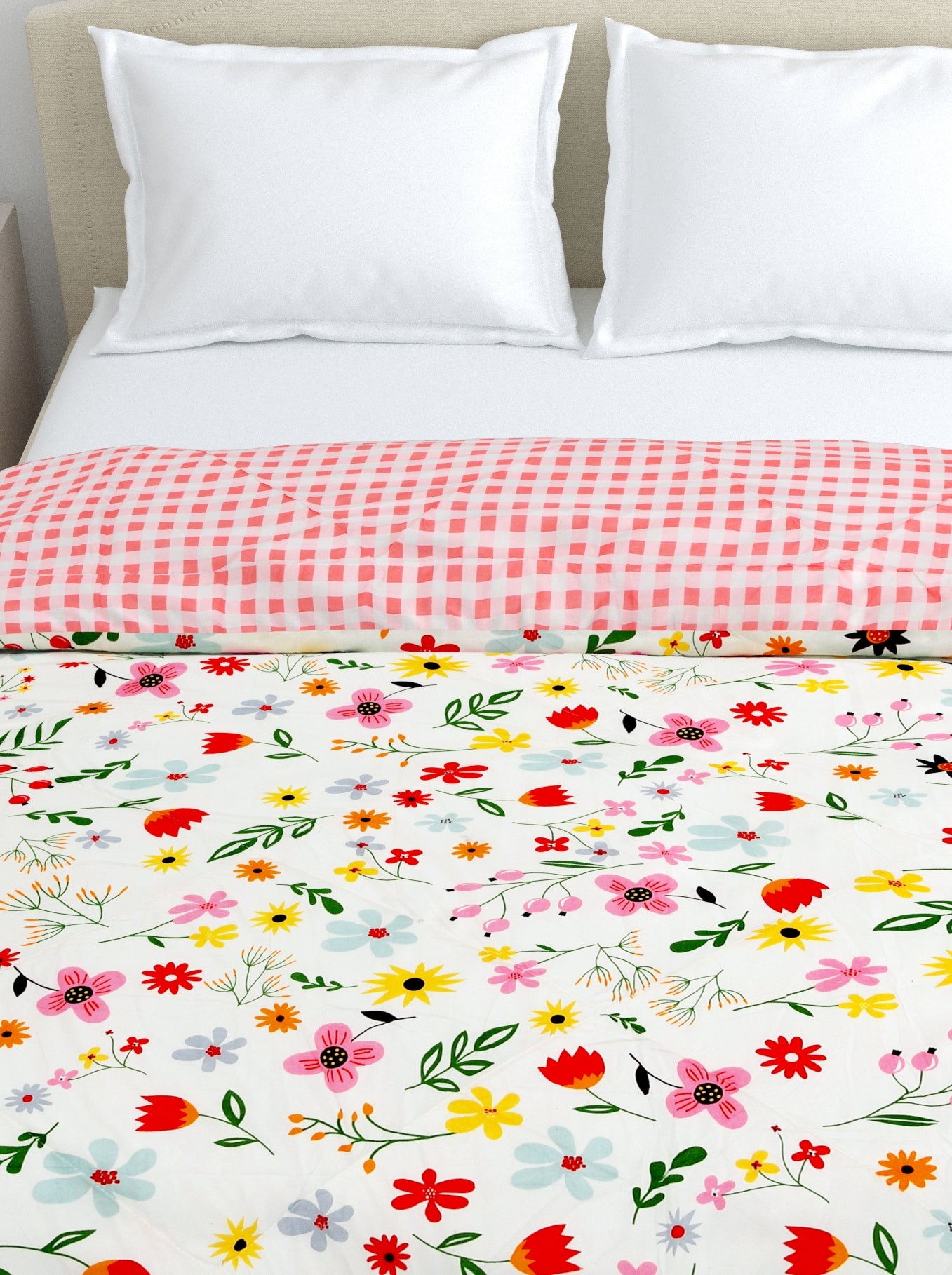 Home Ecstasy Wrinkle and Fade Resistant 150 GSM Floral Quilt (Comforter) - Colour: Off white & Peach