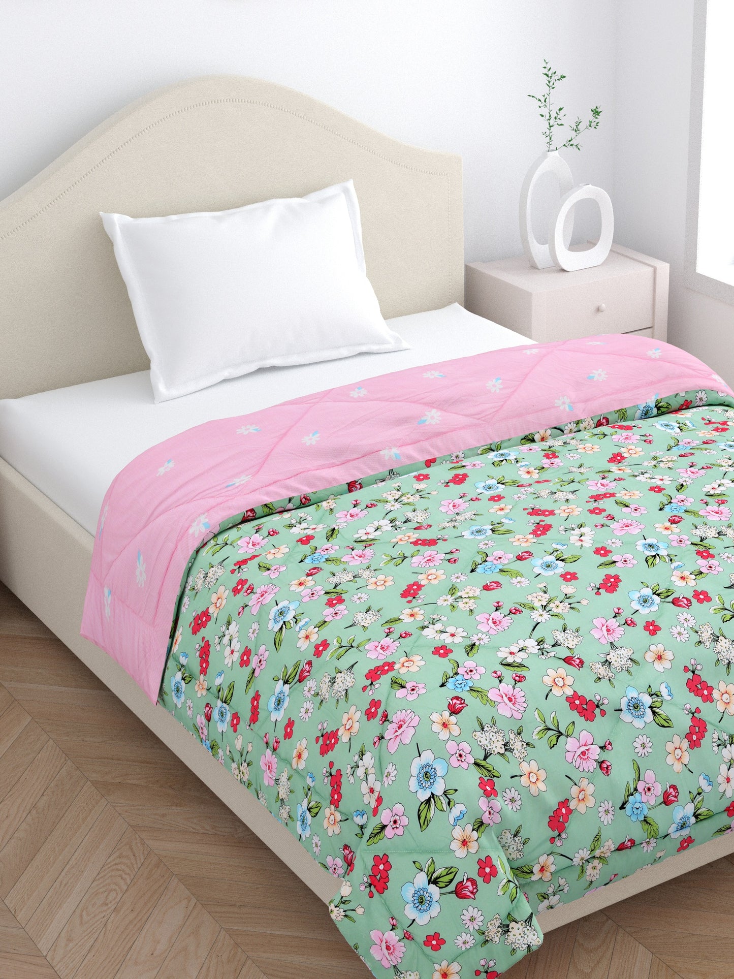 Home Ecstasy Wrinkle and Fade Resistant 150 GSM Floral Quilt (Comforter) - Colour: Green & Pink